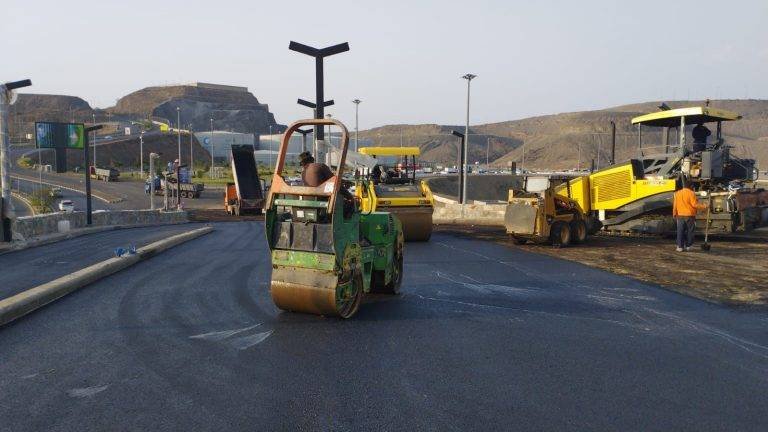 اعمال الاسفلت والطرق